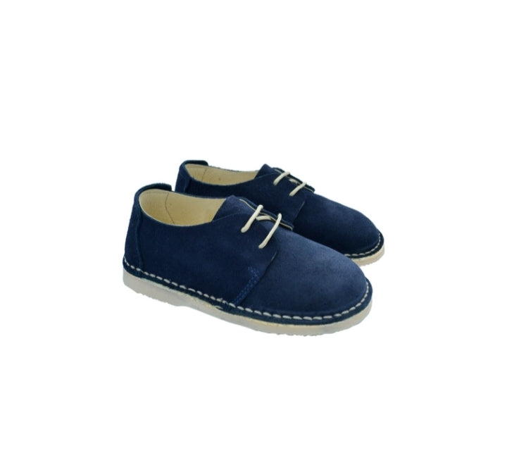 Zapato cordones camping niño serraje marino con cordones beige