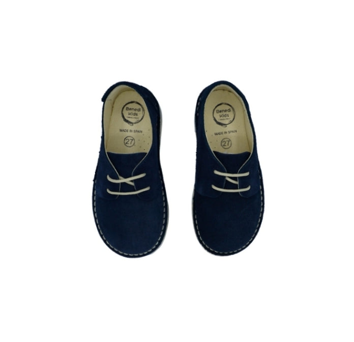 Zapato cordones camping niño serraje marino con cordones beige